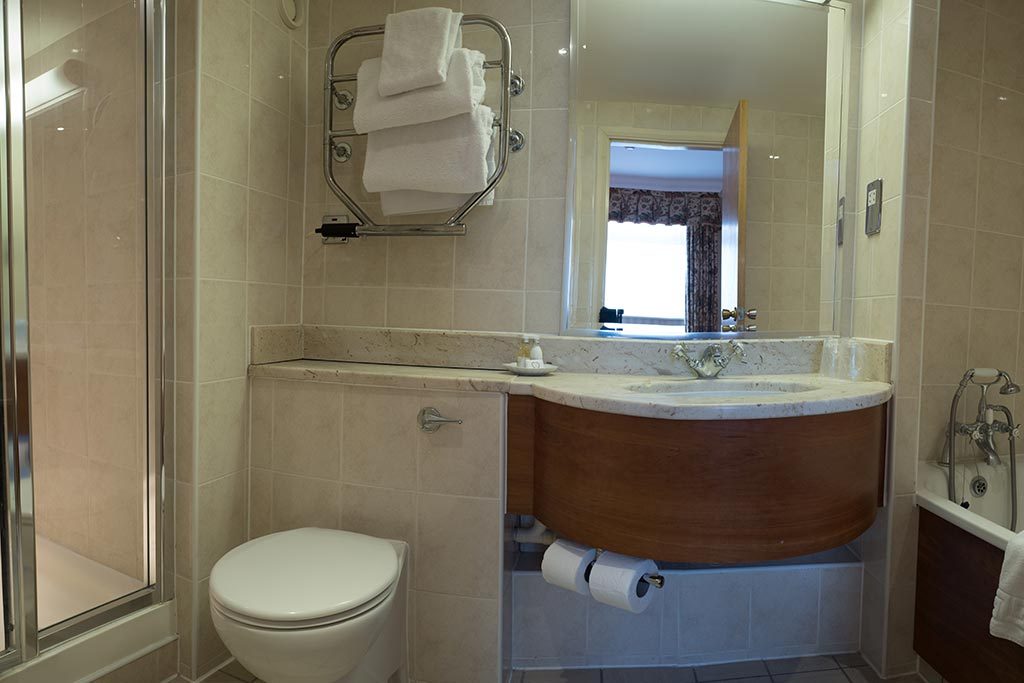 Studio Suite Bathroom