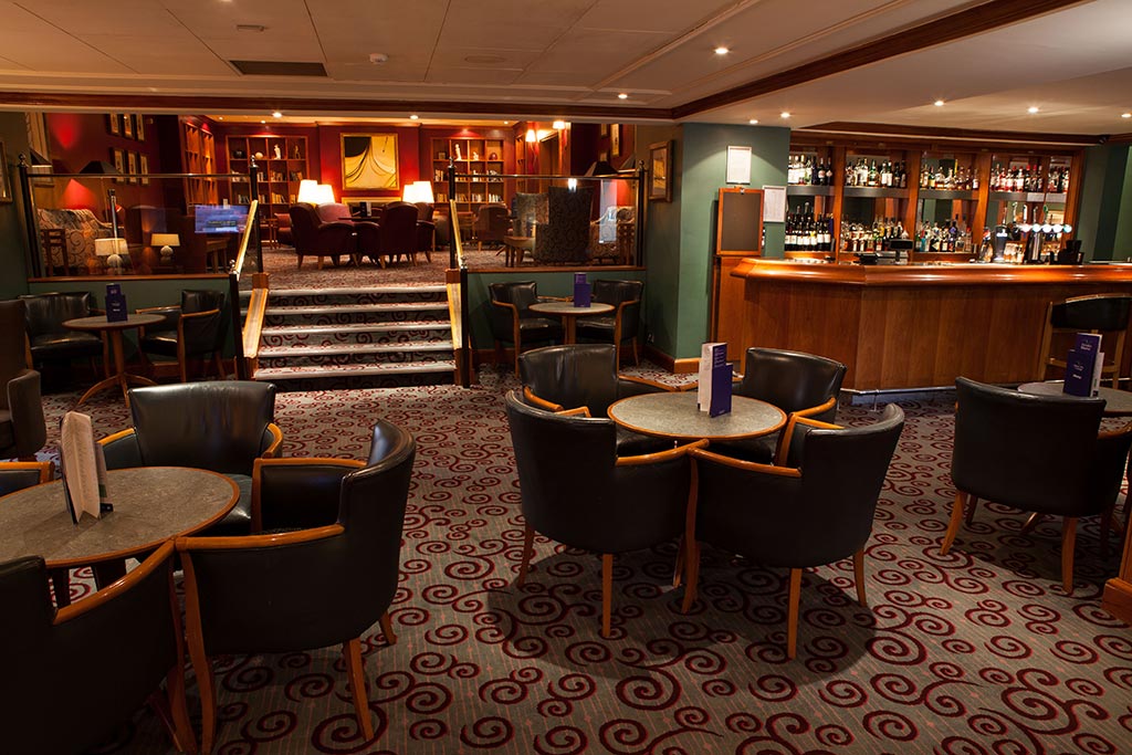 Apollo Hotel Library Bar