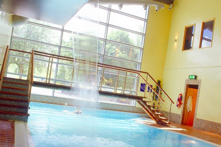 swimming pool in Basingstoke at Apollo Hotel